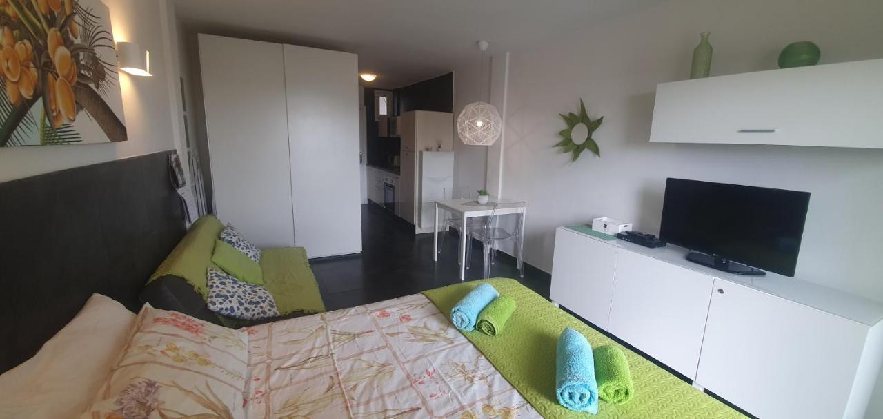 Apartamento Actico Whit Ocean View Playa de las Américas Exterior foto